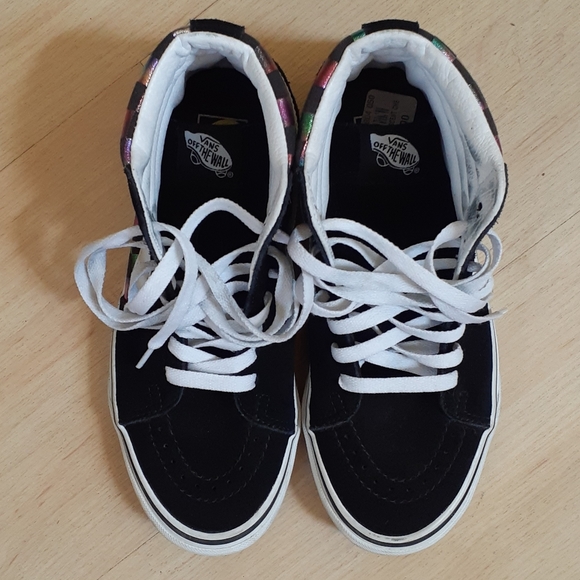 Vans - Picture 3 of 7